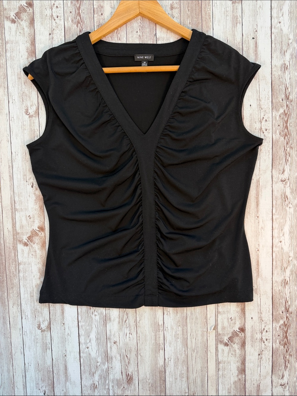 Nine West Women's Ruched V-Neck Sleeveless Top sz Medium Black